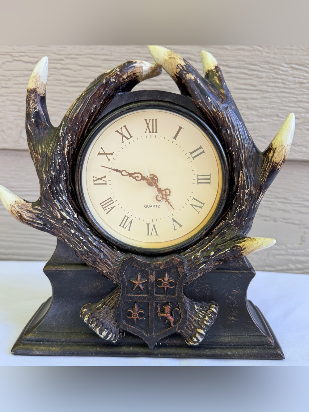 Vintage Faux Deer Antlers Quartz Clock Hunting Desk Shelf Office Man Cave Ticks